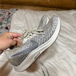 Nike Women's Light Gray Athletic Shoes
